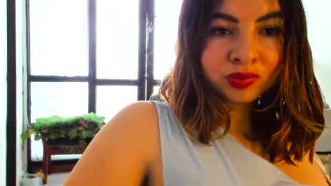 Snapshot of luara__01__lecat_1 chatting on November 20, 5:34 pm luara__01__lecat_1 online show from November 20, 5:34 pm