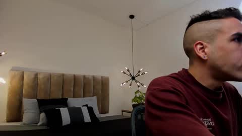 luca_morettii online show from September 15, 12:27 pm