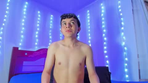 Snapshot of lucaas_king chatting on October 7, 6:49 pm Lukas online show from October 7, 6:49 pm