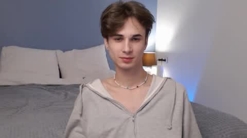 lucacharm online show from February 26, 10:42 pm