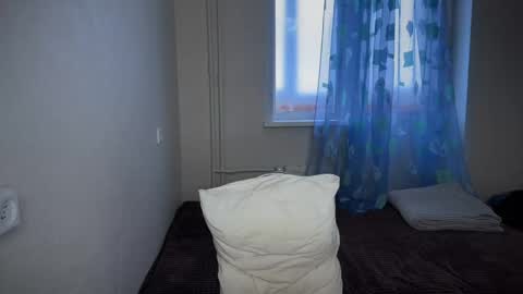 Lucas Gill online show from December 6, 6:15 am