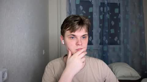 Lucas Gill online show from December 7, 2:20 am