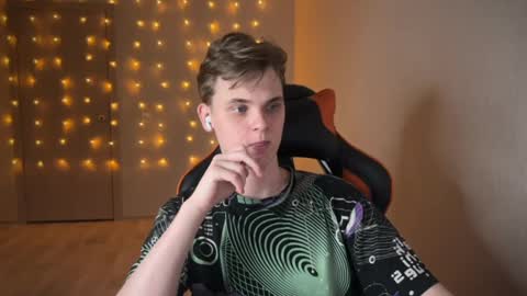 Lucas Gill online show from January 8, 2:46 am