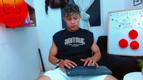 Lucas Luxx online show from November 27, 1:13 pm