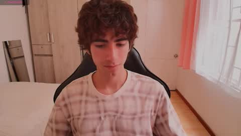 lucas_xo online show from September 17, 8:21 pm