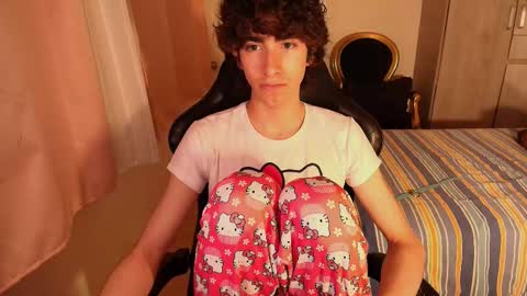 lucas_xo online show from November 3, 1:51 am