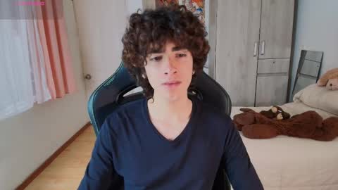 lucas_xo online show from December 21, 9:22 pm