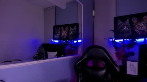 lucascarterr online show from November 30, 3:43 am