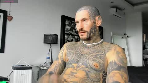 Snapshot of lucasexclusive chatting on December 28, 5:33 am lucasexclusive online show from December 28, 5:33 am