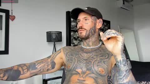 Snapshot of lucasexclusive chatting on January 9, 7:42 am lucasexclusive online show from January 9, 7:42 am