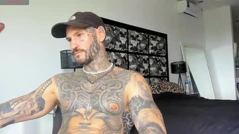 Snapshot of lucasexclusive chatting on January 10, 4:01 am lucasexclusive online show from January 10, 4:01 am