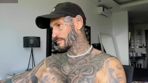 Snapshot of lucasexclusive chatting on January 14, 3:22 am lucasexclusive online show from January 14, 3:22 am