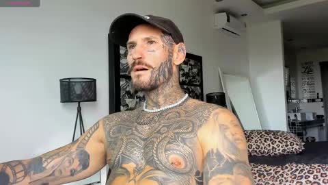 Snapshot of lucasexclusive chatting on January 14, 6:45 am lucasexclusive online show from January 14, 6:45 am