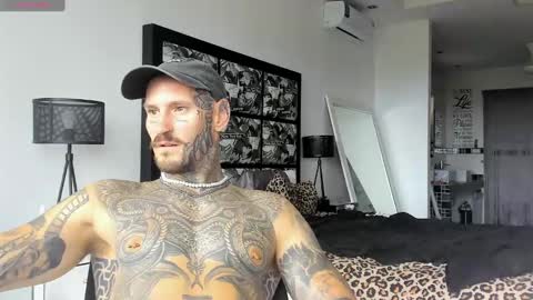 Snapshot of lucasexclusive chatting on January 26, 4:51 am lucasexclusive online show from January 26, 4:51 am