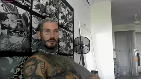 Snapshot of lucasexclusive chatting on February 6, 6:40 am lucasexclusive online show from February 6, 6:40 am