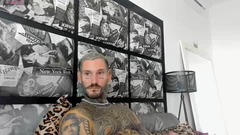 Snapshot of lucasexclusive chatting on February 12, 4:23 am lucasexclusive online show from February 12, 4:23 am