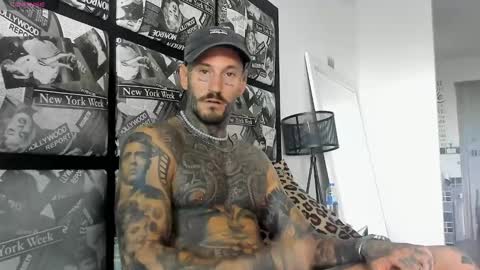 Snapshot of lucasexclusive chatting on March 1, 7:51 am lucasexclusive online show from March 1, 7:51 am