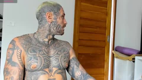 Snapshot of lucasexclusive chatting on September 24, 10:18 am lucasexclusive online show from September 24, 10:18 am