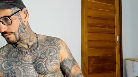 Snapshot of lucasexclusive chatting on October 26, 6:52 am lucasexclusive online show from October 26, 6:52 am