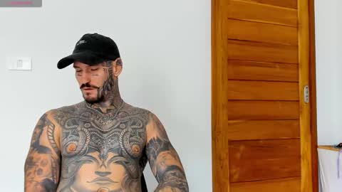 Snapshot of lucasexclusive chatting on October 27, 6:50 am lucasexclusive online show from October 27, 6:50 am