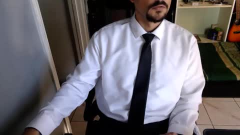 Luchi Luchano online show from January 7, 8:00 pm