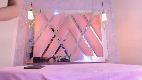 Luci online show from April 17, 3:20 am