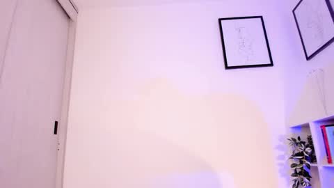 Snapshot of lucia_lee_ chatting on November 18, 10:03 pm Lucia online show from November 18, 10:03 pm