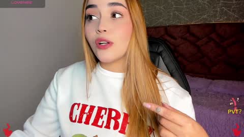 lucia star  online show from January 24, 7:18 pm