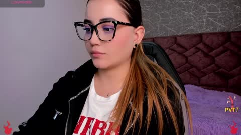 lucia star  online show from January 29, 7:11 pm