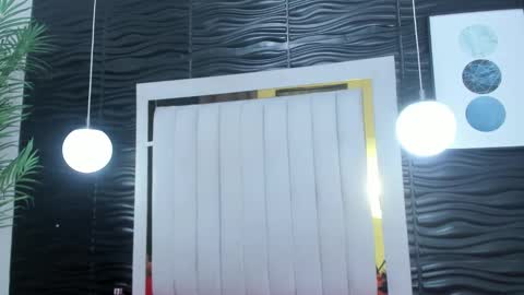 Lucia Vonne online show from February 22, 6:30 pm