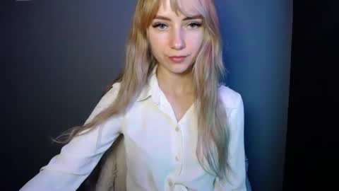 Lucy online show from December 20, 8:27 pm