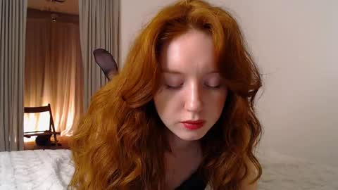 Snapshot of luciacoy chatting on March 4, 7:22 pm Lucia online show from March 4, 7:22 pm