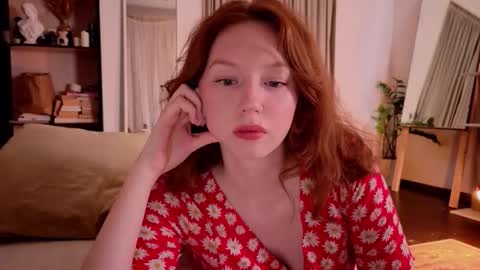 Snapshot of luciacoy chatting on September 20, 4:08 pm Lucia online show from September 20, 4:08 pm