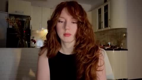 Snapshot of luciacoy chatting on October 18, 4:30 pm Lucia online show from October 18, 4:30 pm