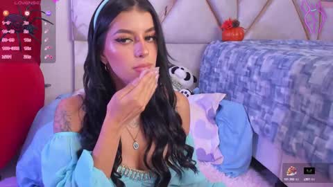 LuciaJhonnes online show from October 9, 12:52 am