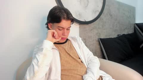Snapshot of lucian_greyy chatting on October 2, 4:08 am lucian_greyy online show from October 2, 4:08 am