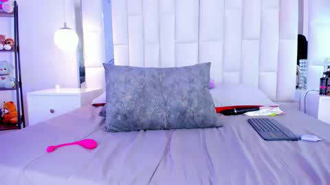 Lisseth  online show from February 23, 4:28 am