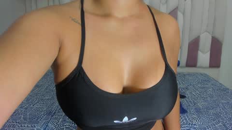 Snapshot of luciana_jam_ chatting on January 23, 3:16 am instagram luciana417 online show from January 23, 3:16 am