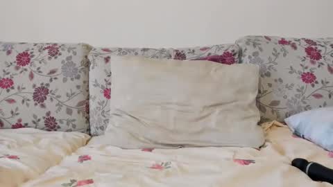 Snapshot of lucianalive chatting on January 26, 8:36 am Mysterious Girl online show from January 26, 8:36 am