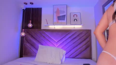 Snapshot of lucianasmith_ chatting on February 15, 3:39 pm Luci online show from February 15, 3:39 pm