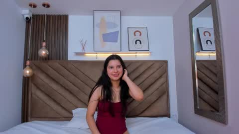 Snapshot of lucianasmith_ chatting on February 28, 9:01 pm Luci online show from February 28, 9:01 pm