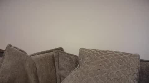 Snapshot of luciancrowe chatting on October 22, 7:24 pm Lucian online show from October 22, 7:24 pm