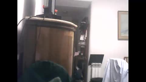 Snapshot of lucianoaxel chatting on January 5, 11:52 pm Luciano online show from January 5, 11:52 pm