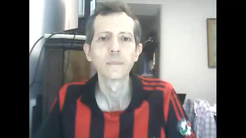 Snapshot of lucianoaxel chatting on February 17, 6:47 pm Luciano online show from February 17, 6:47 pm