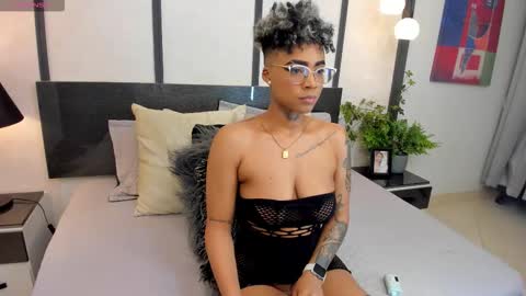 Snapshot of luciawallace chatting on January 31, 11:25 pm lucia wallace online show from January 31, 11:25 pm