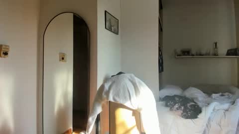 luciaxluna online show from January 8, 11:45 am