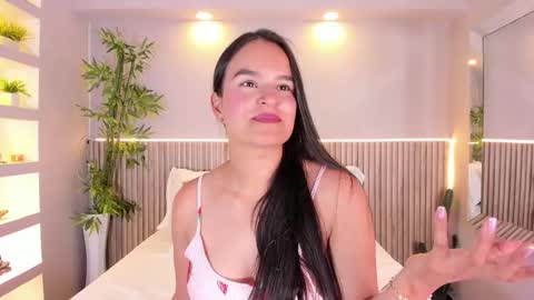 Snapshot of luciemillerr chatting on March 4, 5:08 pm lucie online show from March 4, 5:08 pm