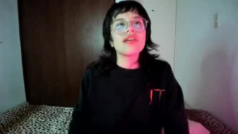 Snapshot of luciferrx666 chatting on September 30, 5:34 am camila online show from September 30, 5:34 am