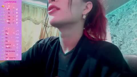 Snapshot of lucii_19 chatting on February 13, 2:31 pm Lucia online show from February 13, 2:31 pm