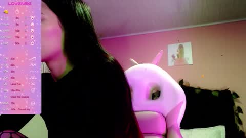 Snapshot of lucii_19 chatting on October 9, 5:00 pm Lucia online show from October 9, 5:00 pm